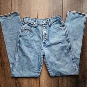 Vintage button fly high rise wranglers light wash size 26w32l tagged 9/10w 34l